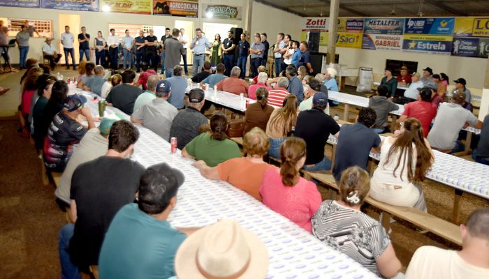 Guaraniaçu - Após assinatura da Ordem de Serviço, obras de asfalto para Nova Brasília devem começar em 15 dias
